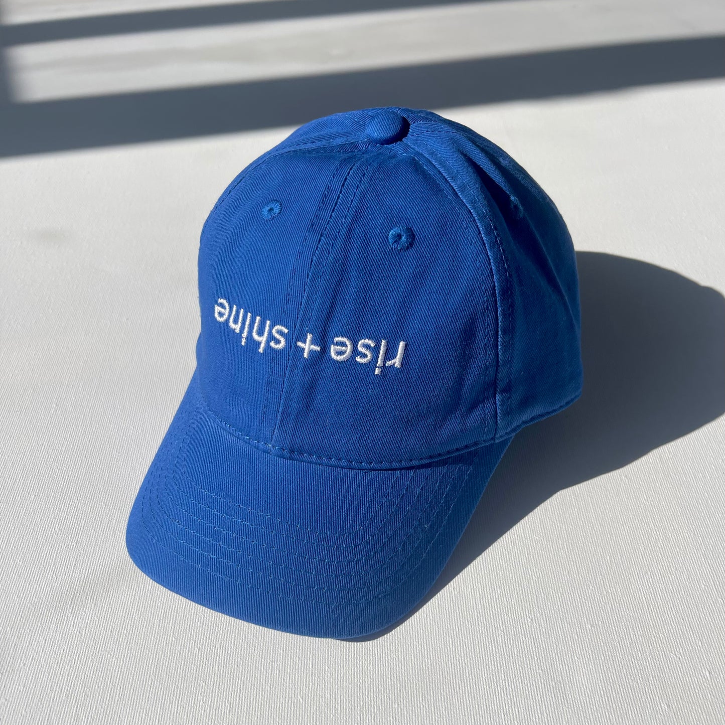cap | r + s | blue