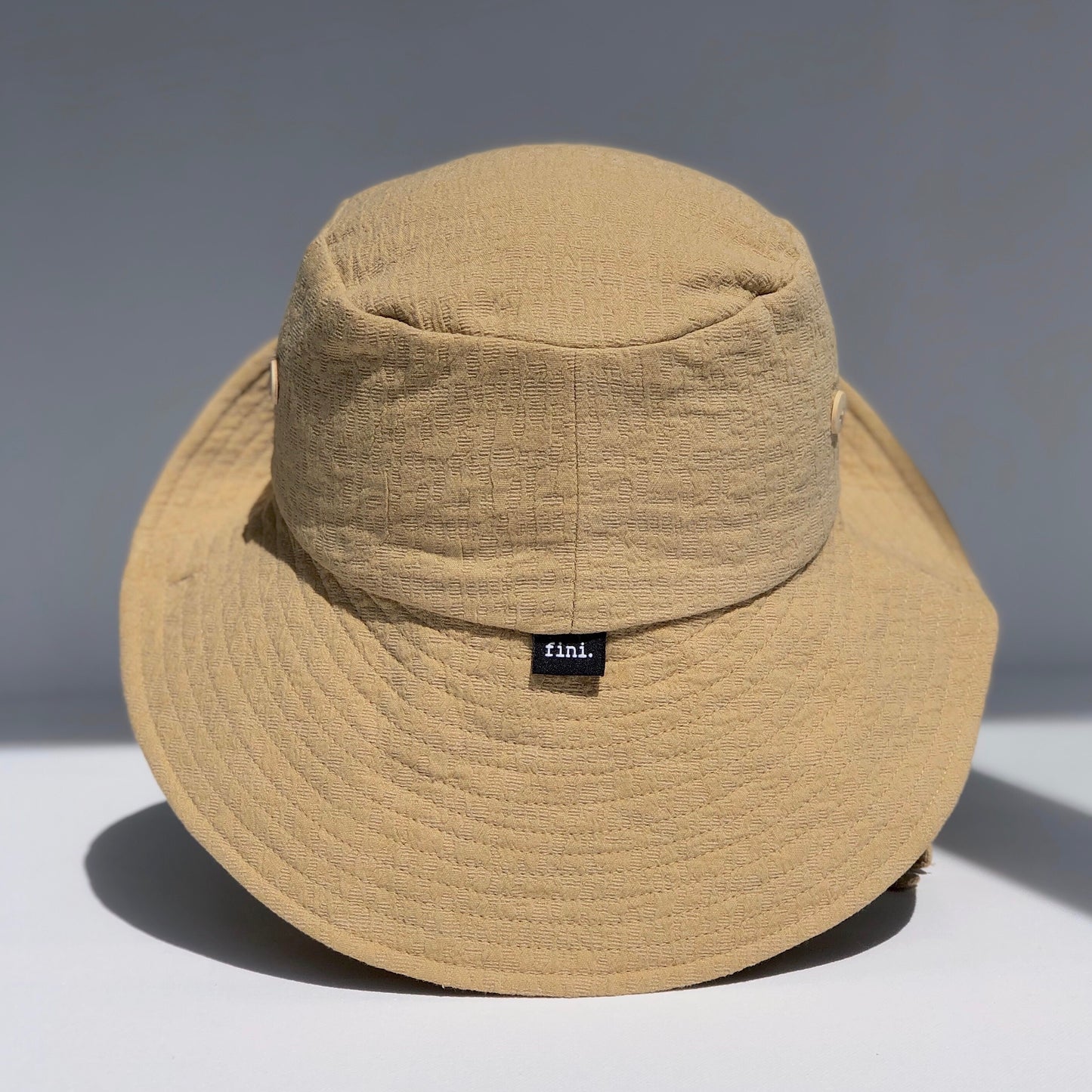 fini. sailor | sand-fini. the label