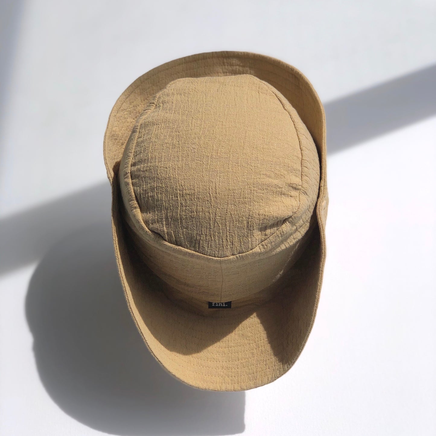 fini. sailor | sand-fini. the label