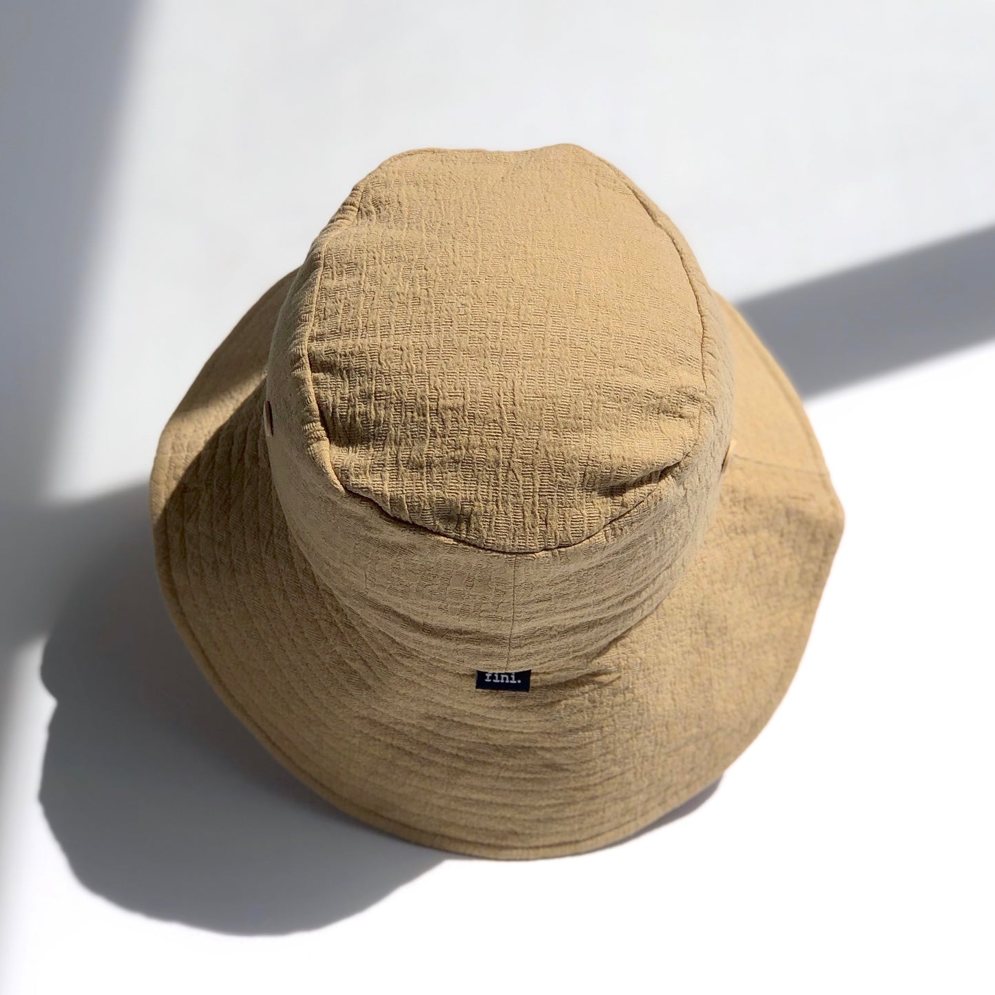 fini. sailor | sand-fini. the label