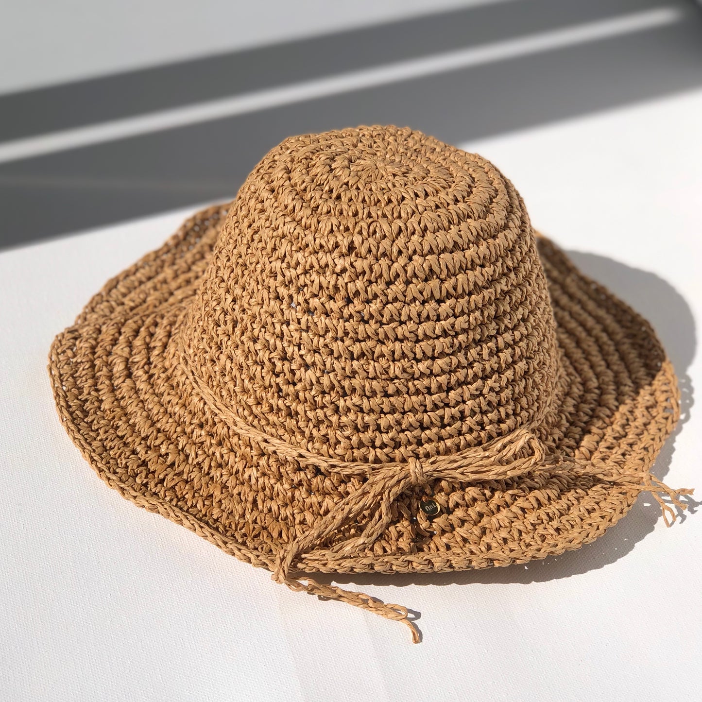 Fini. Straw Hat Natural children size profile view lightweight wire-brim